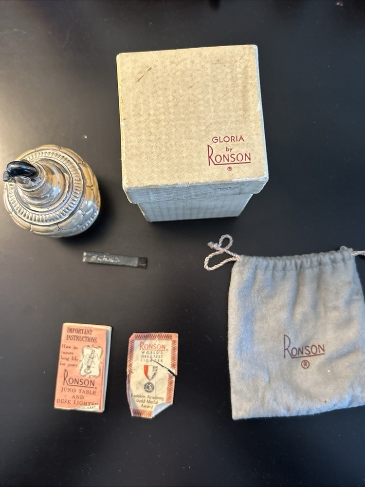 Vintage Ronson "Gloria" Table Lighter