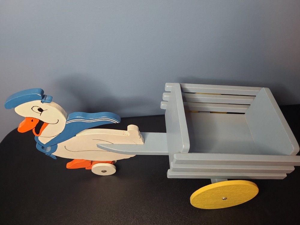 Vintage Duck Wooden l Pull Toy Easter Candy Container