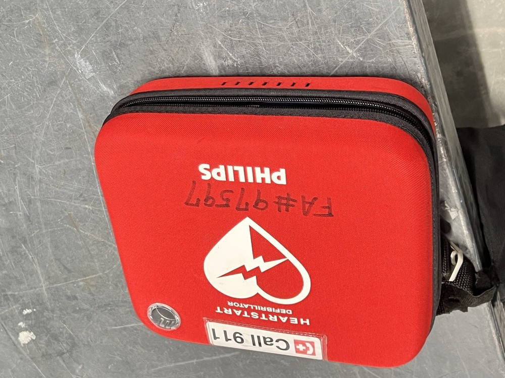Philips HeartStart Onsite AED, Pads, Working, No Battery