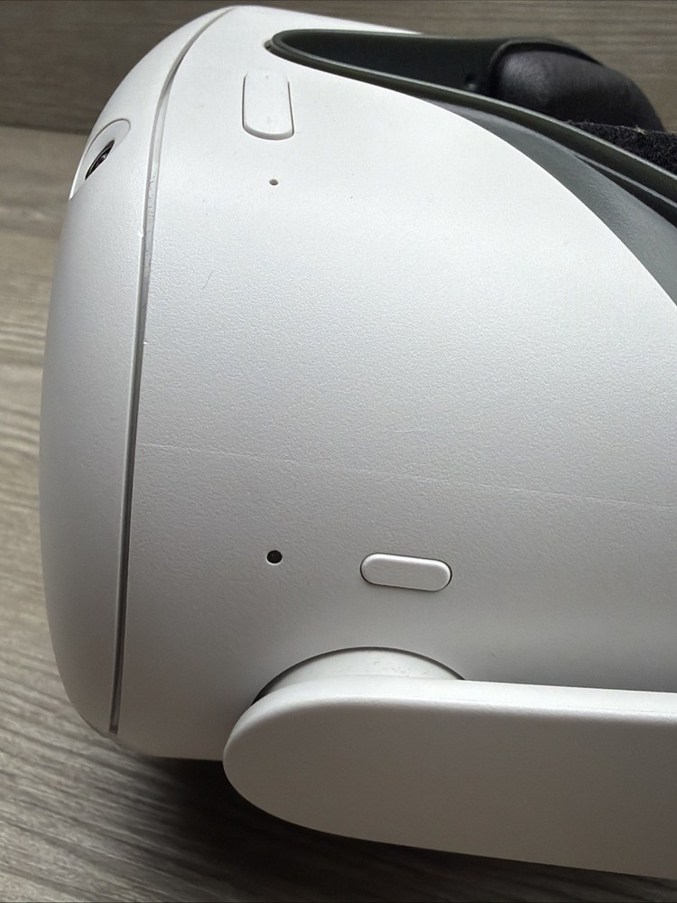 Meta Oculus Quest 2 - White - Headset Only Tested Working 64GB