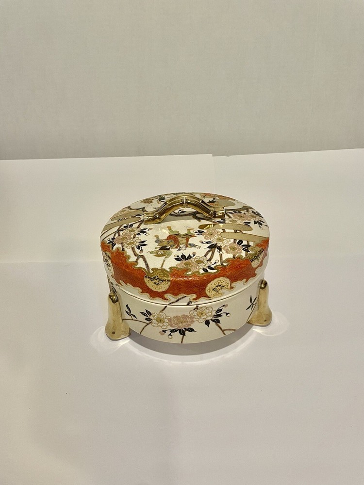 Antique Japanese Satsuma Box