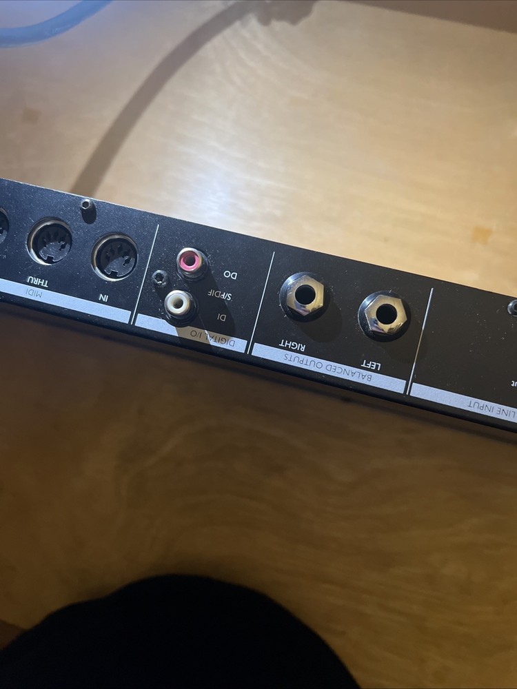 TC Helicon Voiceworks Vocal Harmonizer Effects