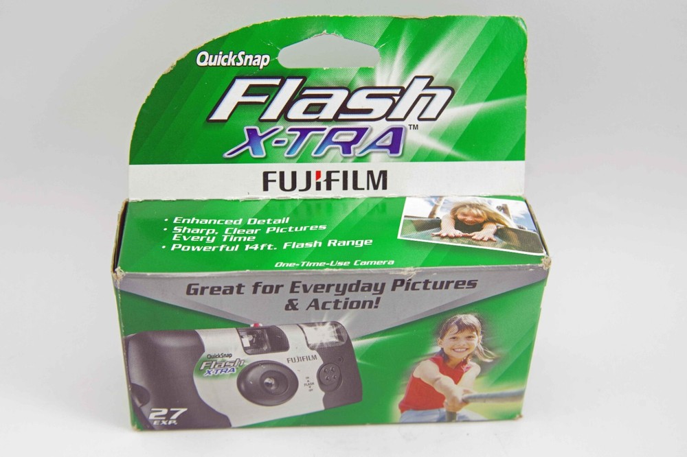 Fujifilm Flash X-tra One Time Use Camera - 27 Exposures