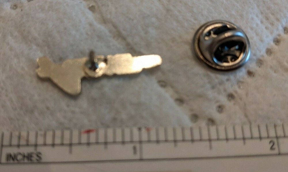 Studebaker Pin "Studebaker Avanti"
