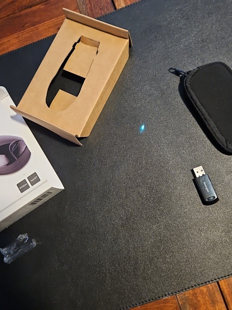 Kensington Expert Wireless Presenter with Green Laser Pointer & Cursor Control