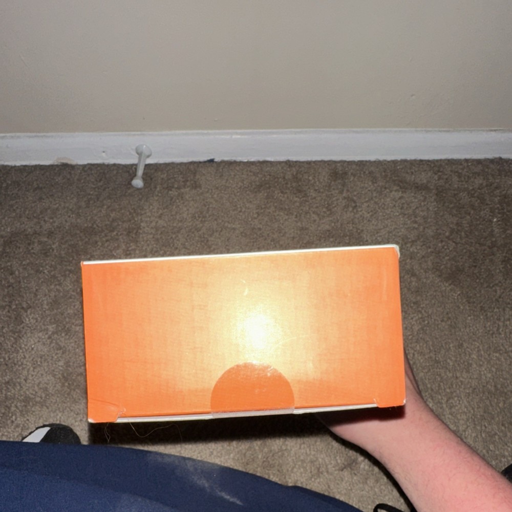 Kinwin Charging Dock for Meta Quest 3S/3 Headset Controller White Orange USB