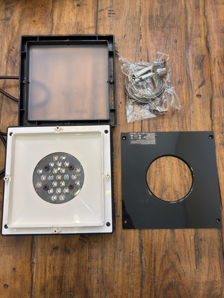RADION G4XR15 PRO w/ hanging kit & diffuser