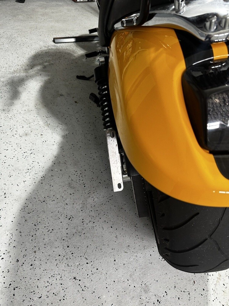 Flat License Plate Relocation Bracket for HARLEY-DAVIDSON NIGHT ROD 2006-2017