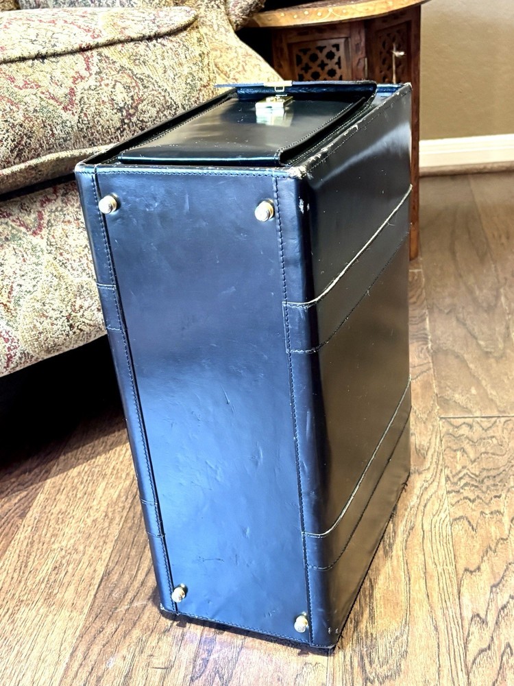 VINTAGE BLACK PILOTS BRIEF CASE