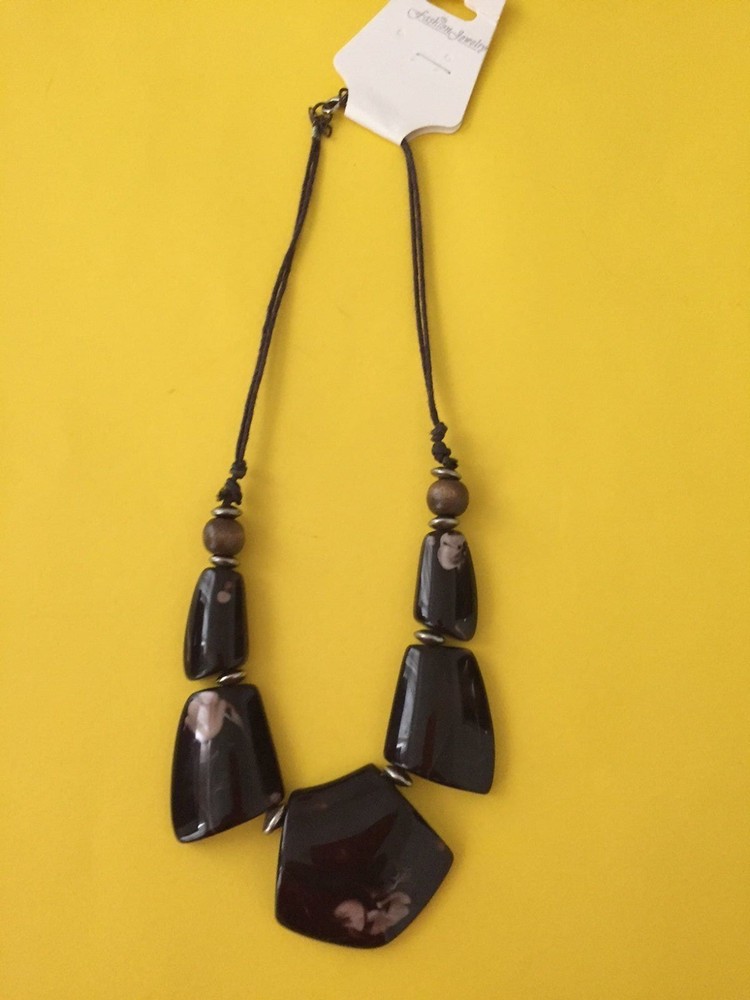 Women's Necklace with Brown Decorative Solid Plastic