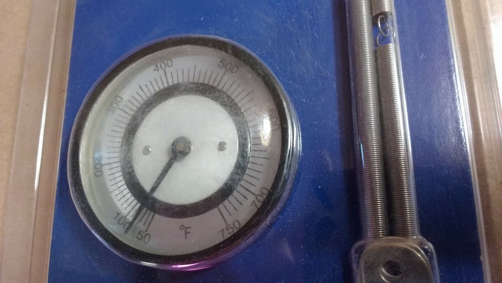 Pipe / Surface Thermometer, 0-750F, 2" Face, with Mounting Springs