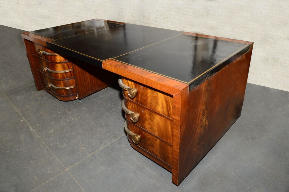 Art Nuevo Desk