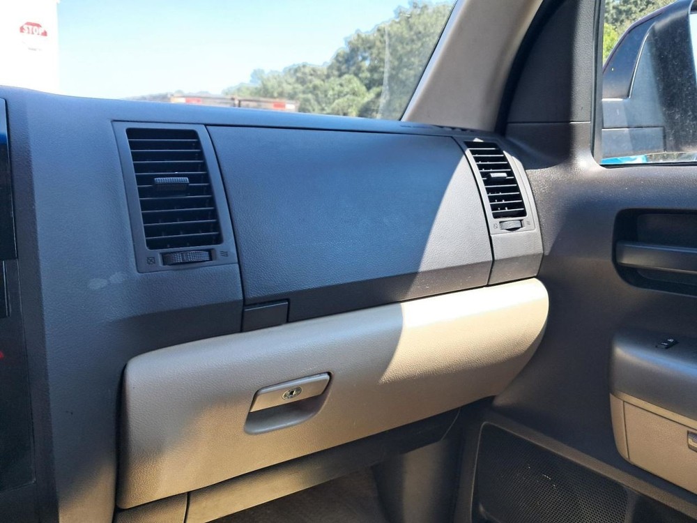 SEQUOIA   2010 Glove Box 4793319