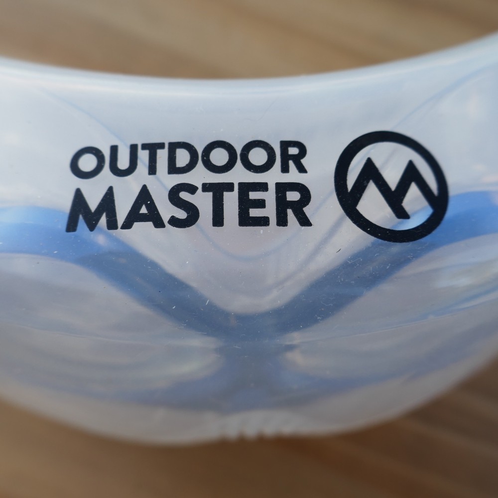 Outdoor Master Goggles Blue And Clear With Case