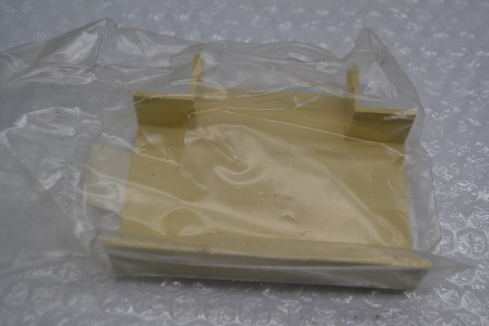 HUBBELL WT2TC 3/4" COVER NSNP