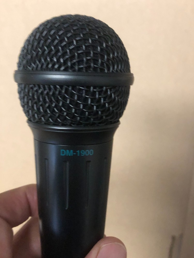 LEADER TM-1900 PRO DYNAMIC MICROPHONE