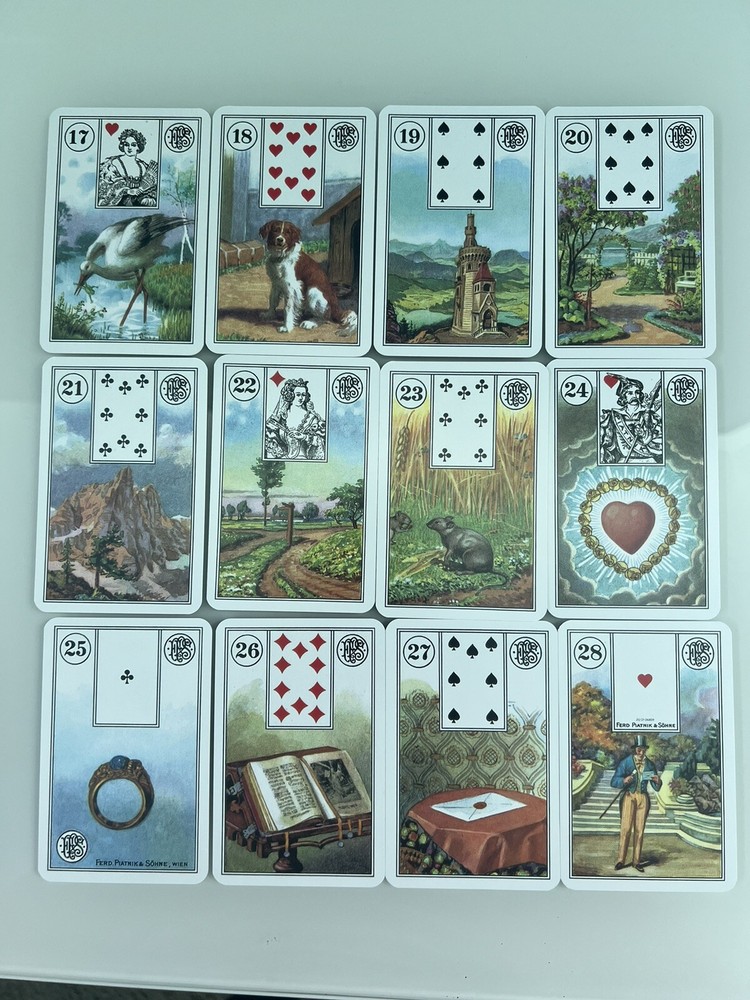 Mlle Lenormand No. 1194115