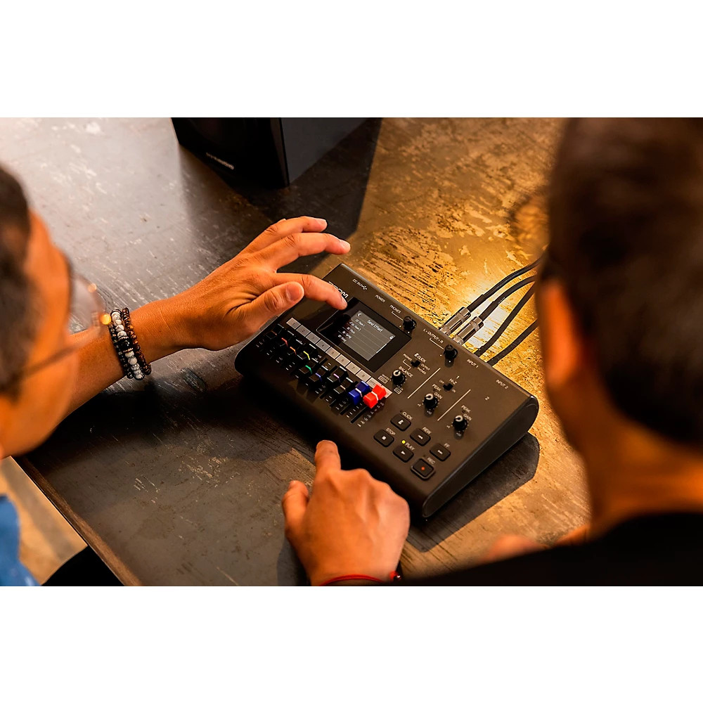 Zoom R12 MultiTrack Recorder Refurbished