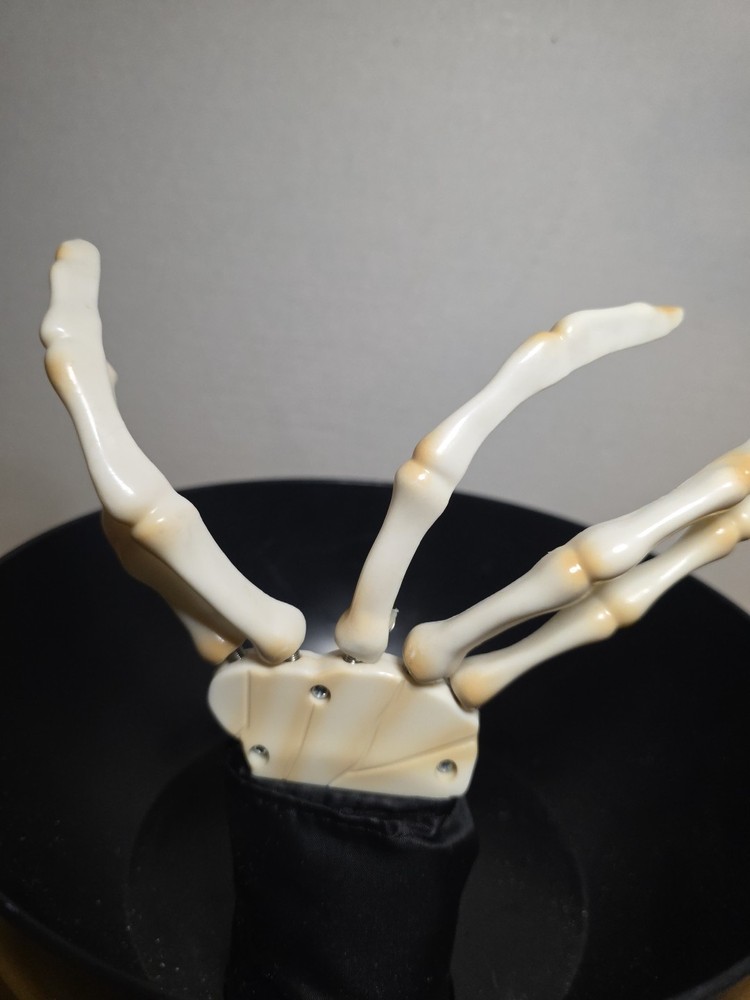 Gemmy Animated Motion Activated Halloween Skeleton Hand Candy Bowl