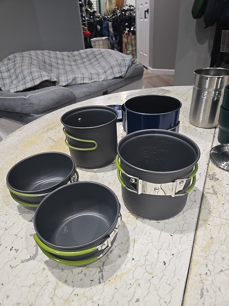 Outdoor cooking gear New