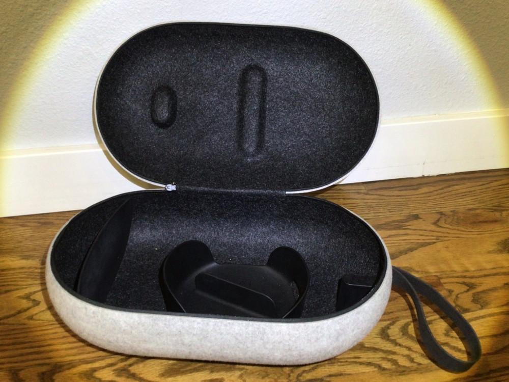 Oculus Quest 2 VR With case, and extra battery pack!