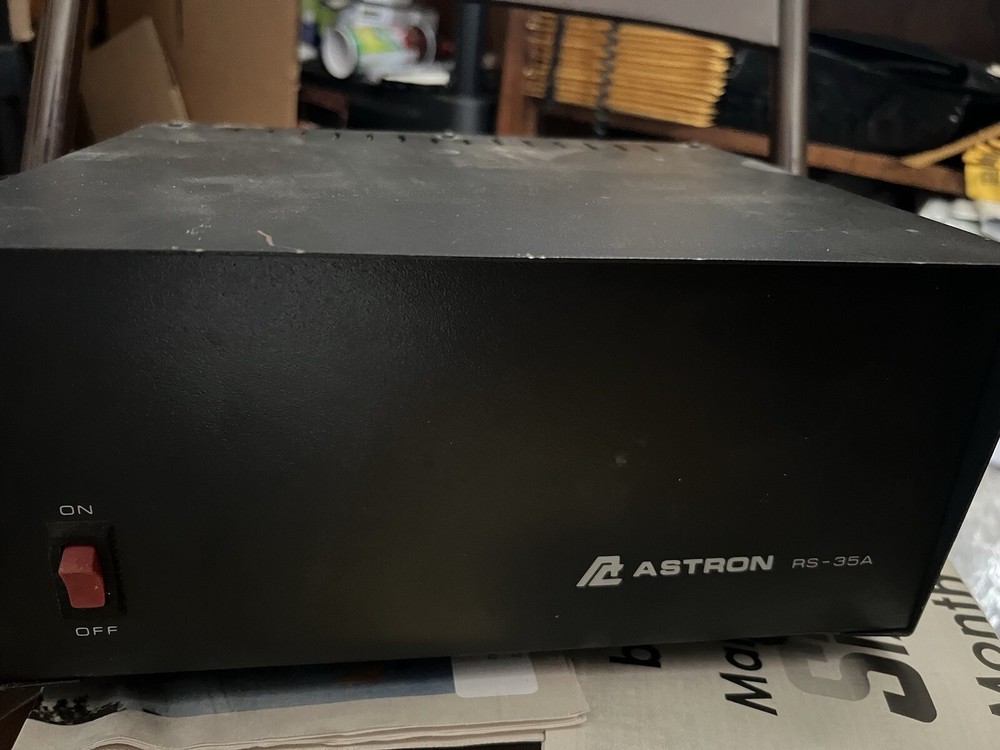 Astron RS-35A Intermittent Power Supply 25 Amp Continuous Output 13.8 VDC Tested
