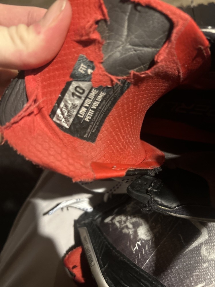 Bauer Hyperlite Skates