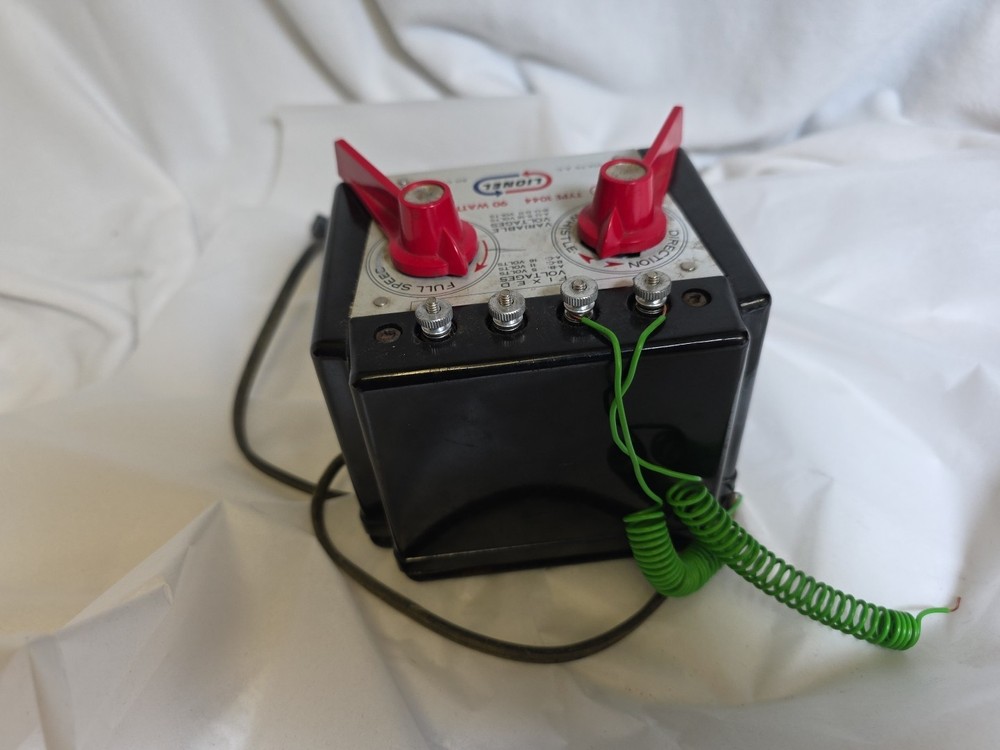 Lionel Type 1044 90Watt Transformer in Working Condition (Tested)