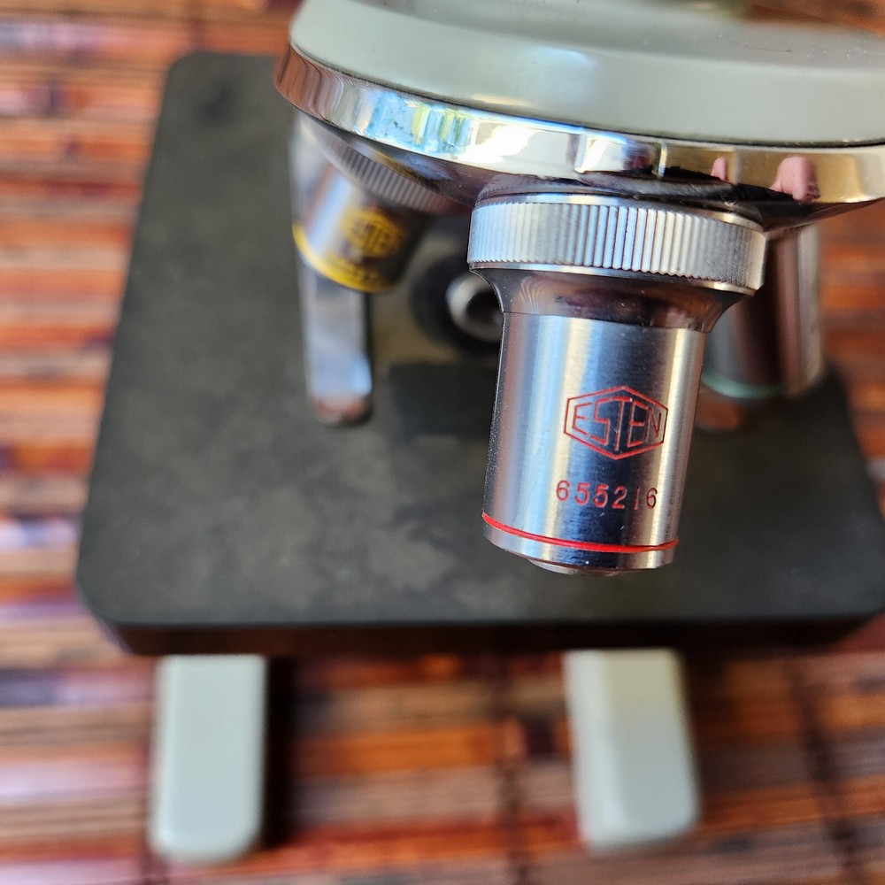 ESTEN MICROSCOPE NO. 652502 - Made in Japan, VERY SOLID CONSTRUCTION