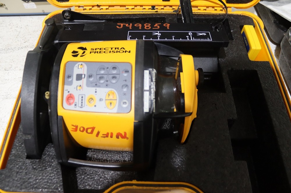 Spectra Precision Laser Level Model 1470