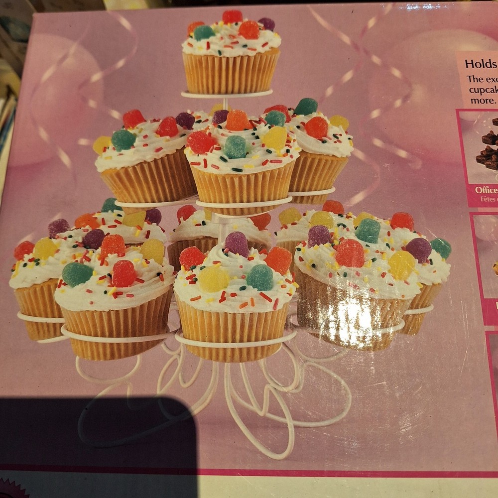 Wilton cupcake stand