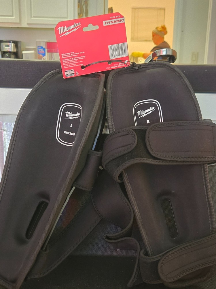 Milwaukee Tool 48-73-6070 Dynamic Flooring Knee Pad, Memory Foam