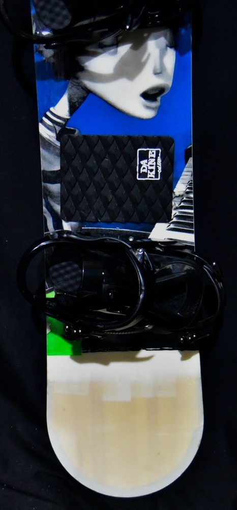 MORROW SNOWBOARD SIZE 140 CM WITH MEDIUM BINDINGS