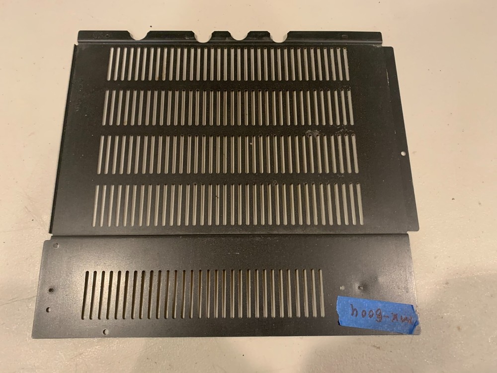 Yamaha MX-800U Stereo Power Amplifier - Panel