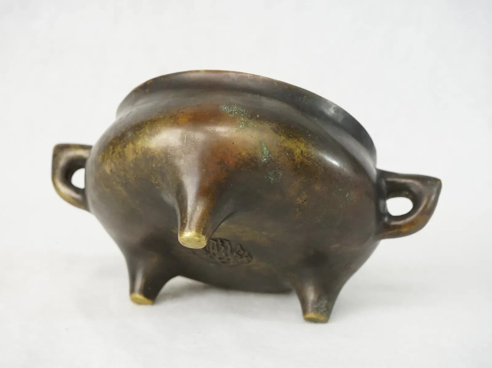Chinese Bronze Tripod Censer, Signed