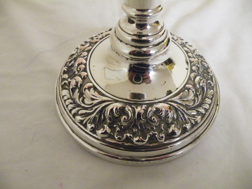 VINTAGE ENGLISH SILVER PLATED CANDLESTICK