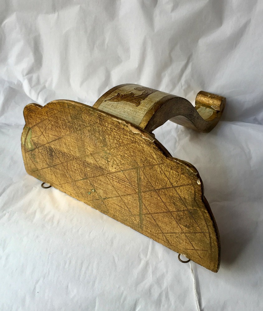 1940s Italian Florentine Painted & Parcel-gilt Wall Bracket