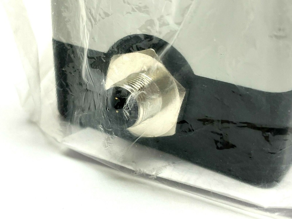 Pizzato ES 31000 Selector Switch w/ Connector