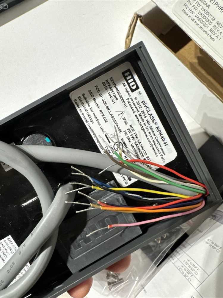 HID pivClass RPK40-H Wall Switch Reader 921PHRNEG0001U