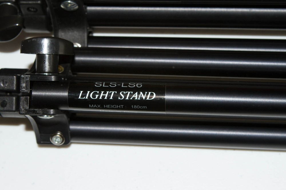 2 SLS Light Stands