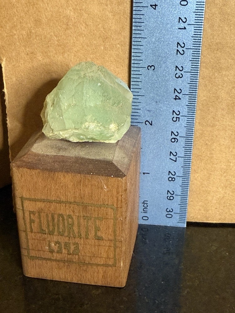 Small Fluorite L393 Display Piece