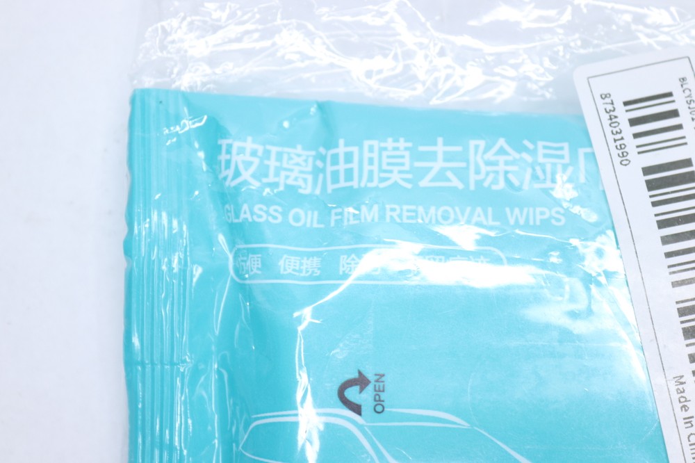 Front Windshield Cleaning Film Remover Wet Wipes