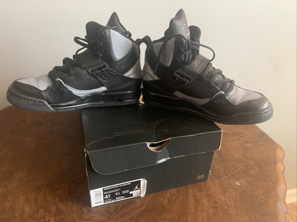 youth jordan flight size 4.5