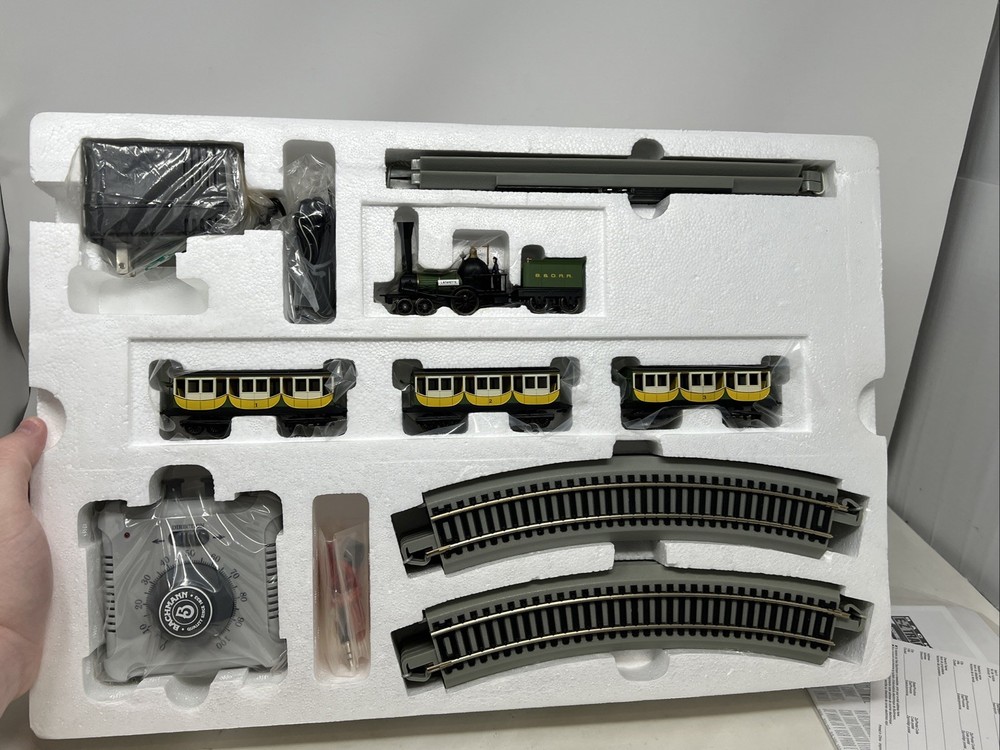 Bachmann HO Scale “The Lafayette” Train Set Open Box Complete Unused