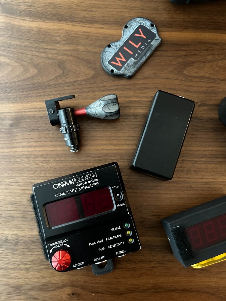 Cinematography Electronics Cinetape Measure System with Wireless Display