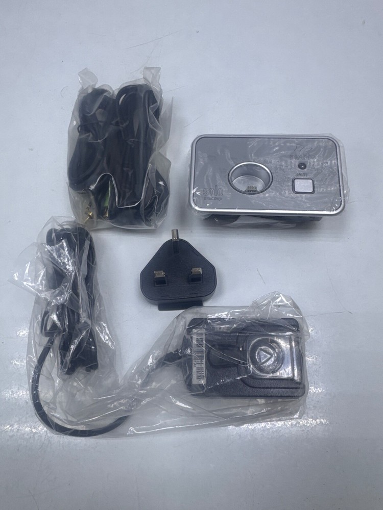REVOLABS 04-DSKSYSEU-LN Wireless Microphon System (missing microphone)