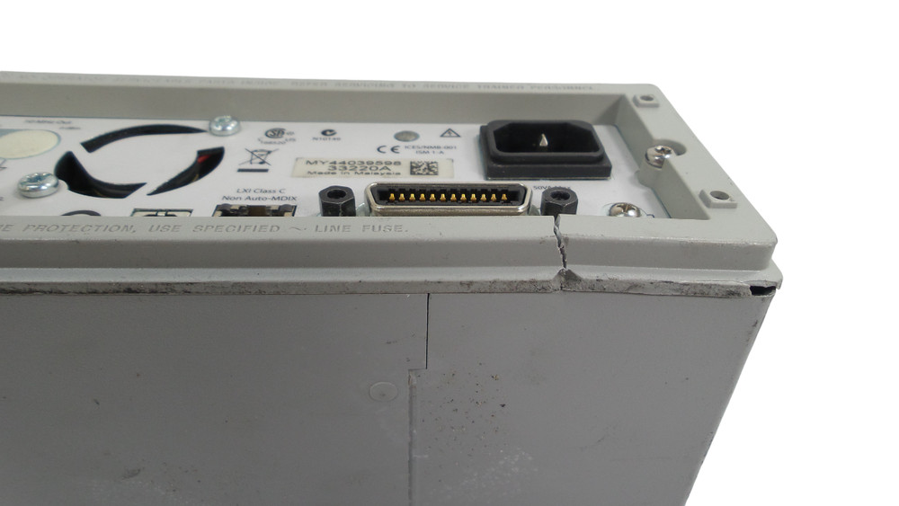 Agilent 33220A 20MHz Function / Arbitrary Waveform Generator - Free Shipping