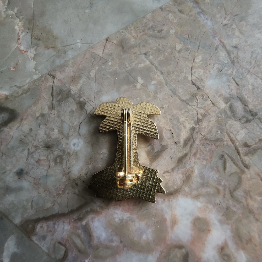 Miwba Guam Palm Tree Souvenir Lapel Pin