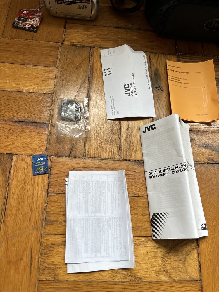 JVC Camera GR-D375U W Accessories READ DESCRIPTION