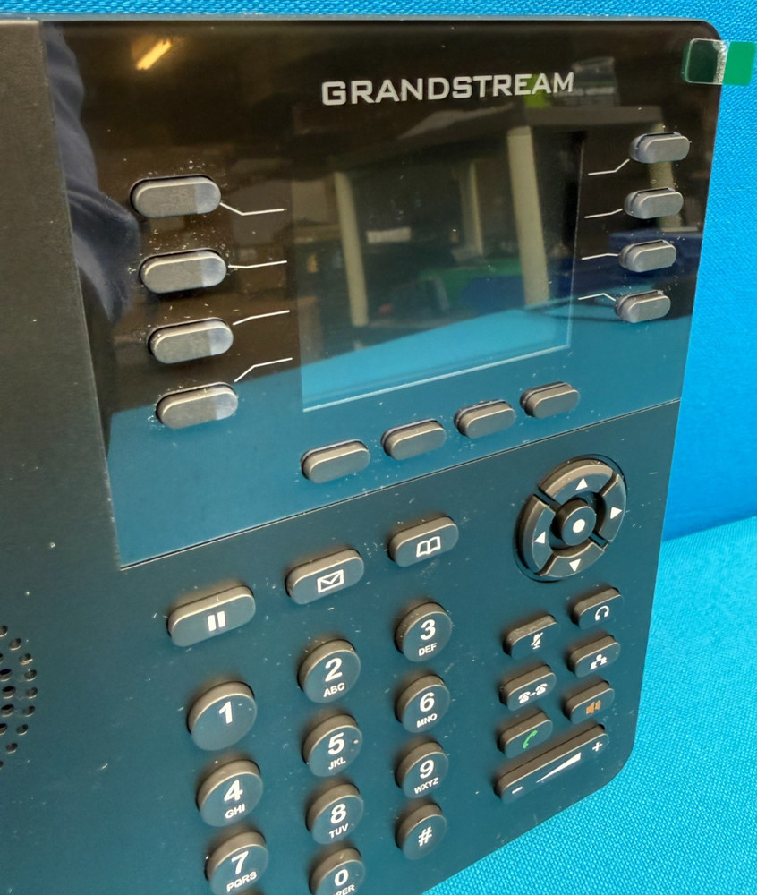 Grandstream GXP2135 Multi-Line High Performance IP LCD Display Phone Base